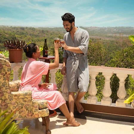 Westwood Residence Goa - The Boutique Hotel マプサ エクステリア 写真