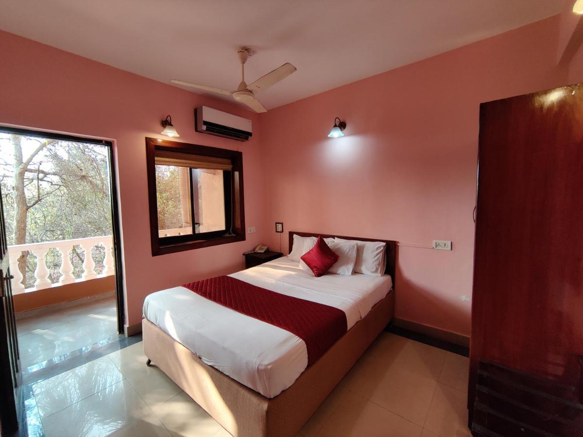 Westwood Residence Goa - The Boutique Hotel マプサ エクステリア 写真