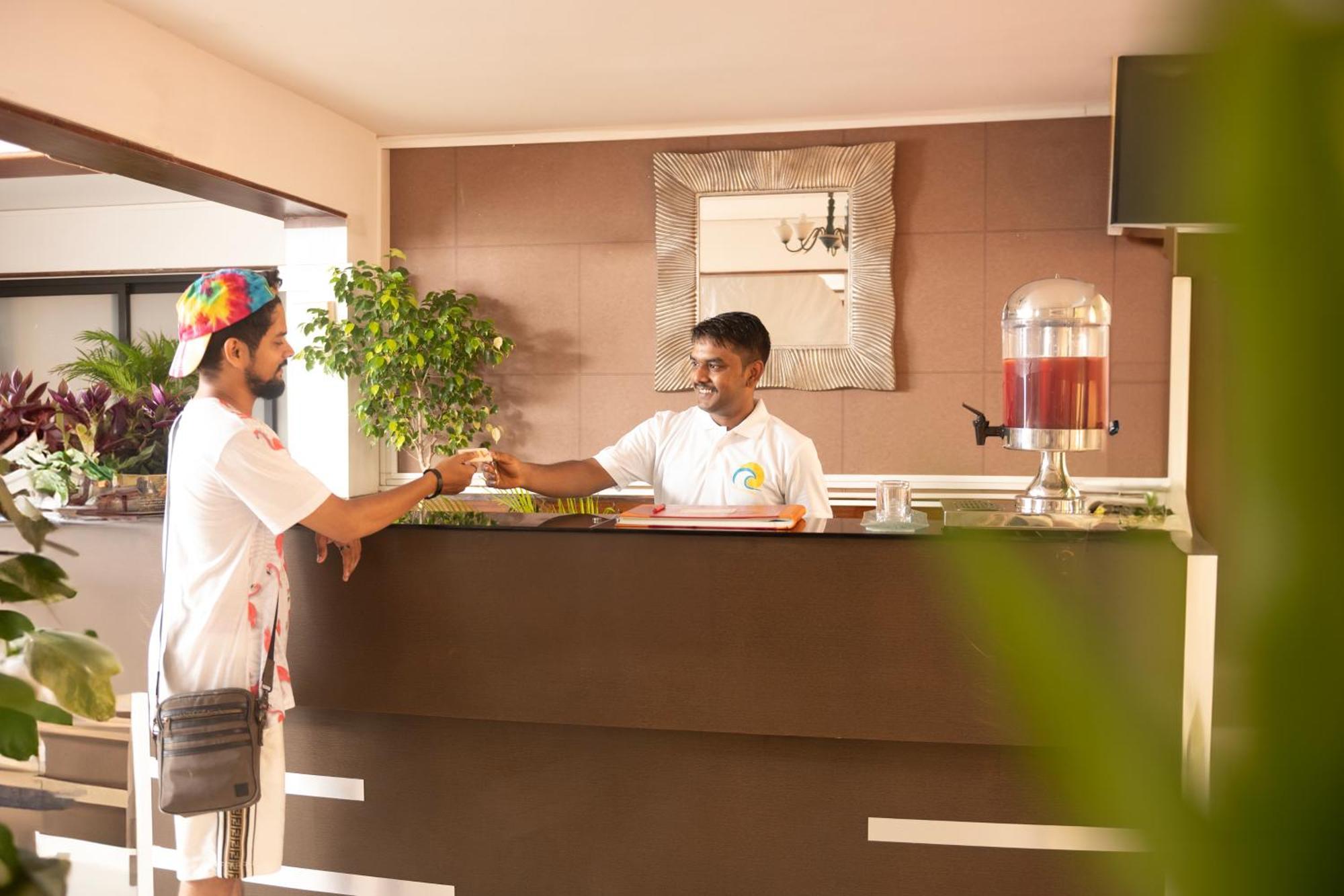 Westwood Residence Goa - The Boutique Hotel マプサ エクステリア 写真